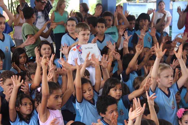 Concurso Cultural da RPCTV premia aluno e Professora de Sarandi 